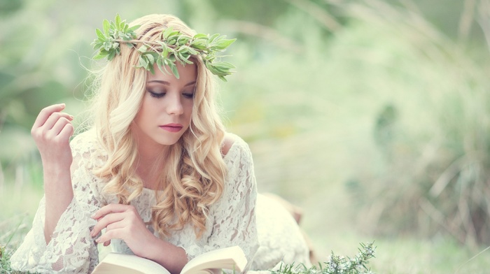 blonde, girl outdoors, wreaths, books, reading