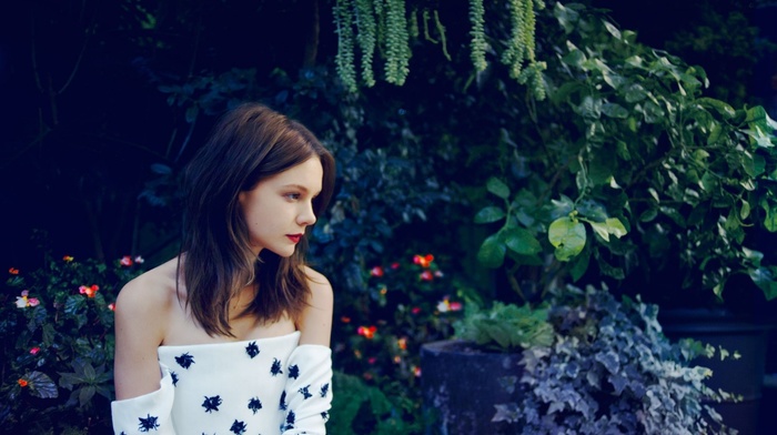 brunette, plants, model