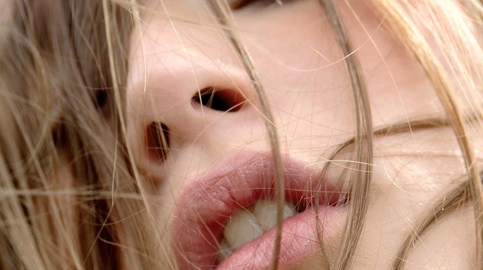 closeup, mouths, hair in face