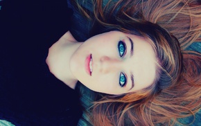 blue eyes, brunette